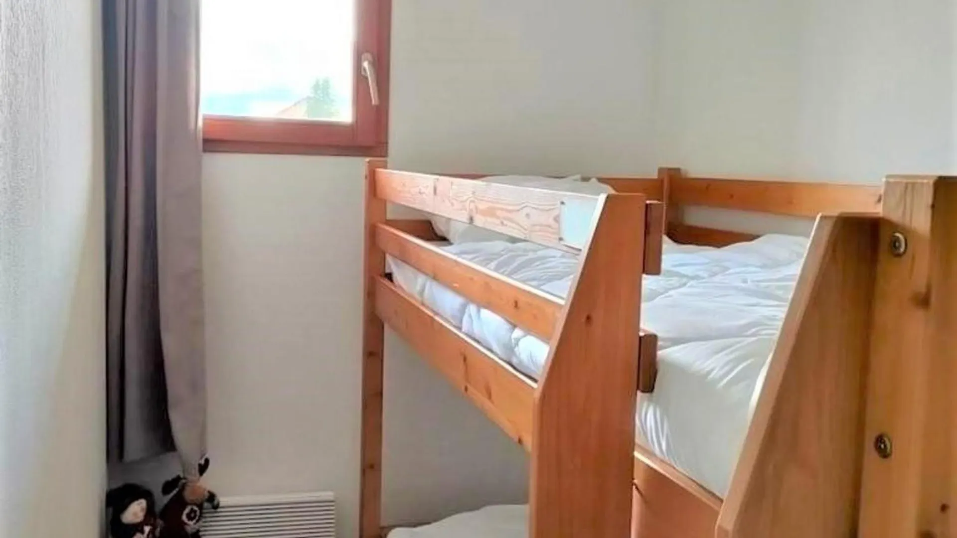 SuperDevoluy Chalet Spacieux 4 Pieces - 9 Pers, Balcon, Cuisine Equipee, Animaux Ok - Fr-1-504-644 דירה